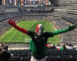 ¡Lo volvieron a hacer! La afición mexicana llenó de color la final de la Copa Oro