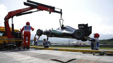 El Mercedes de Rosberg tras accidentarse en los Libres 3 de Austria.