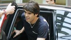 El padre de Kaká está en Milán para negociar