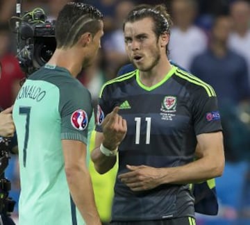 Cristiano Ronaldo y Gareth Bale al finalizar el encuentro.