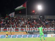 Futbol, Palestino vs Huachipato
Fecha 30, Liga de primera 2025.
Hinchas de Palestino son fotografiados durante un partido de la liga de primera contra Huachipato disputado en el estadio Municipal de La Cisterna de Santiago, Chile.
05/12/2025
Jonnathan Oyarzun/Photosport
Football, Palestino vs Huachipato
30th turn, 2025 First division league.
Palestino’s fans are pictured during first division league match against Huachipato at the Municipal de La Cisterna stadium in Santiago, Chile.
05/12/2025
Jonnathan Oyarzun/Photosport