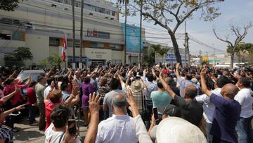 De acuerdo con un decreto supremo publicado de urgencia por el diario oficial El Peruano, el duelo nacional se cumplirá desde hoy hasta el viernes.