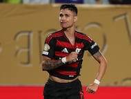 Flamengo's Brazilian forward #07 Luiz Araujo celebrates after scoring his team's second goal during the FIFA Club World Cup 2025 Group D football match between Brazil's CR Flamengo and Tunis' Esperance Sportive de Tunis at the Lincoln Financial Field stadium in Philadelphia on June 16, 2025. (Photo by FRANCK FIFE / AFP)