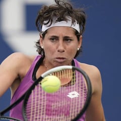 Carla Suárez y Badosa dicen adiós en el 'día de Bolsova'