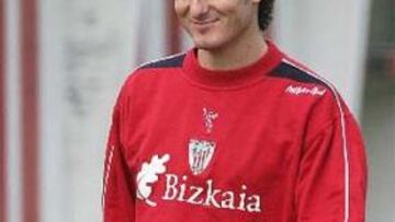 <B>OPTIMISTA.</B> El delantero vasco confía en una victoria en el derbi frente a la Real Sociedad.