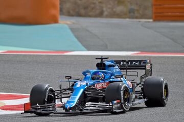 El debut de Alonso con el Alpine en imágenes