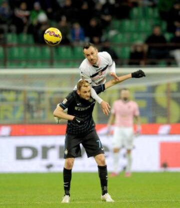 Fredy Guarín abre con gol el camino del triunfo del Inter.