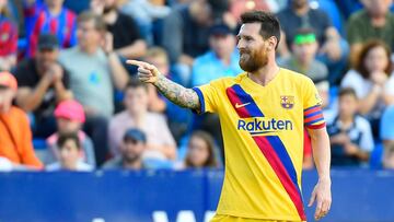 Barcelona&#039;s Argentinian Forward Lionel Messi celebrates after scoring a goal during the Spanish League football match between Levante UD and FC Barcelona at the Ciutat de Valencia stadium in Valencia, on November 2, 2019. (Photo by JOSE JORDAN / AFP)