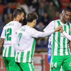 Rodri enciende su luz en la fiesta del Hernán Cortés