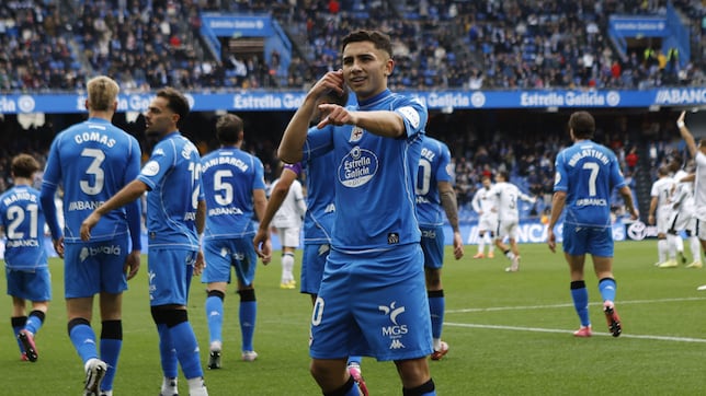 Yeremay y Stoichkov cimentan el liderato del Deportivo