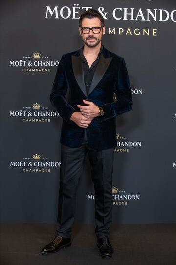 Álvaro Morte posa en el photocall de la fiesta navideña de Moët & Chandon.  
 
 
 