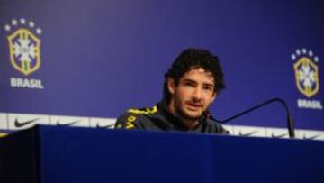 Pato afirma que cambió al Milán por "el mejor equipo del mundo"