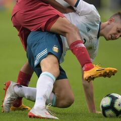 Foyth ha jugado 190 minutos de lateral y siempre ha perdido