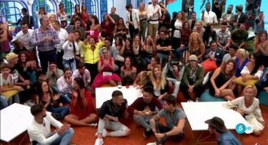 GH Revolution arranca en Telecinco con ?100 personas!