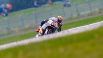 La pole de Assen no se le escapa al líder Tito Rabat