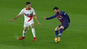 Cojan el babero: el regate rompecinturas de Messi... la 2ª repetición es pura magia