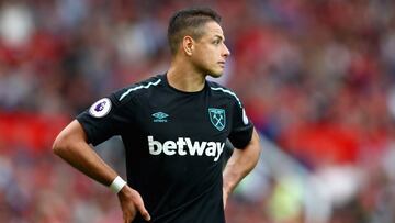 West Ham le muestra la salida a 'Chicharito'