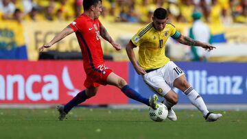 James destaca el punto ante Chile: "Sumamos y es bueno"