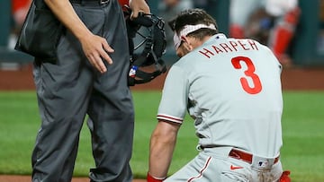 Bryce Harper dejó el duelo de los Phillies por pelotazo en la cara