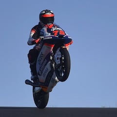 Pole de Fernández y segunda fila de Arenas pese a pifiarla