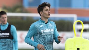 Pau Torres: "He vivido estos partidos en la grada y ahora me toca en el campo"