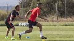 Daniel Castro, que &#039;asciende&#039; en el cuerpo t&eacute;cnico del Cholo, trabaja con Lodi en la pretemporada. 