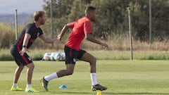 Daniel Castro, que &#039;asciende&#039; en el cuerpo t&eacute;cnico del Cholo, trabaja con Lodi en la pretemporada. 