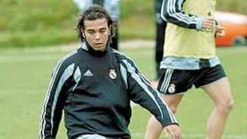 <b>MOSTRÓ SU CLASE. </b>Diego León se lució ante García Remón.