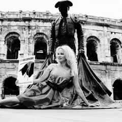 Pamela Anderson, icono antitaurino en la feria de Nîmes