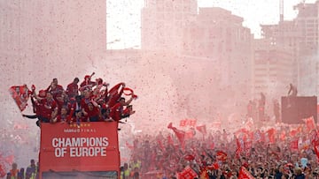 FILE PHOTO: ON THIS DAY -- June 2 June 2, 2019 SOCCER - Liverpool's team bus travels past fans during a parade in Liverpool, England following their 2-0 Champions League title-winning victory over English Premier League rivals Tottenham Hotspur