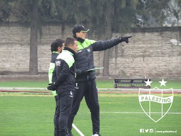 El cuadro tricolor ya trabaja en las canchas auxiliares del Estadio Municipal de La Cisterna.