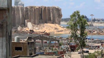 A picture shows the destruction at Beirut&#039;s port on August 11, 2020 following a huge chemical explosion that devastated large parts of the Lebanese capital. (Photo by ANWAR AMRO / AFP)