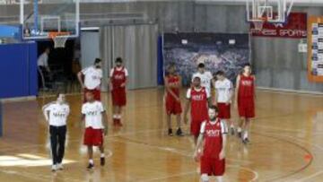 LISTOS. El Madrid se entrenó por la mañana y viajó luego a Moscú, que le recibió tras cinco horas de vuelo con una temperatura de casi -20º.