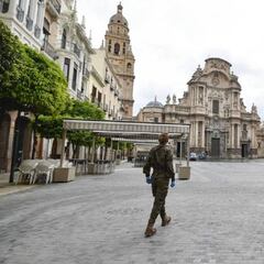 Murcia se plantea el confinamiento ante los tres brotes activos en la región