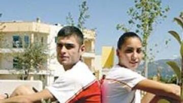 <b>PAREJA. </b>Juan Ramos y Brigitte Yagüe, en la Villa Olímpica.