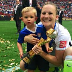 Amy Rodríguez de la NWSL, nominada al Puskás junto a Messi