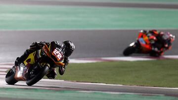 Sam Lowes durante la carrera del GP de Qatar 2021.