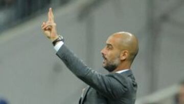 El entrenador del Bayern Múnich, Josep 'Pep' Guardiola, dirige a su equipo ante el CSKA Moscow hoy, martes 17 de septiembre de 2013, durante el primer partido del grupo D de la Liga de Campeones UEFA en el Arena de Múnich (Alemania).
