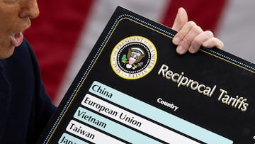Foto de archivo del presidente de Estados Unidos, Donald Trump, mientras pronuncia unas palabras sobre los aranceles en el Jardín de las Rosas de la Casa Blanca, en Washington D. C., Estados Unidos, el 2 de abril de 2025.