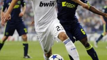 <b>IMPORTANTE. </b>Özil destacó ante el Ajax y el Bernabéu le ovacionó.