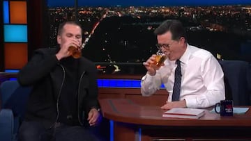 Tom Brady tardó tres segundos en beber una cerveza