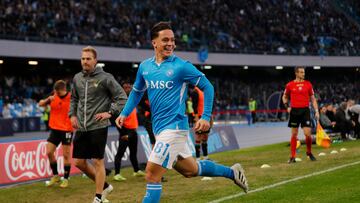 Soccer Football - Serie A - Napoli v Venezia - Stadio Diego Armando, Naples, Italy - December 29, 2024 Napoli's Giacomo Raspadori celebrates scoring their first goal REUTERS/Ciro De Luca