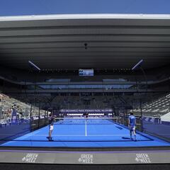 Damm y Qatar negocian para poner fin a la división del pádel