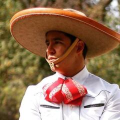 Eduardo Capetillo Jr es captado con un arma de fuego en el AICM; aquí el motivo