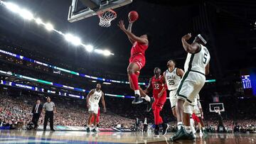 MINNEAPOLIS, MINNESOTA - APRIL 06: Kyler Edwards #0 of the Texas Tech Red Raiders shoots the ball in the second half against the Michigan State Spartans during the 2019 NCAA Final Four semifinal at U.S. Bank Stadium on April 6, 2019 in Minneapolis, Minnesota. Streeter Lecka/Getty Images/AFP
== FOR NEWSPAPERS, INTERNET, TELCOS & TELEVISION USE ONLY ==
