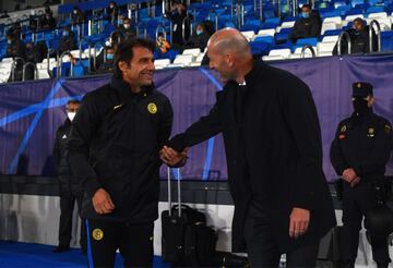 Saludo de Antonio Conte y Zinedine Zidane.