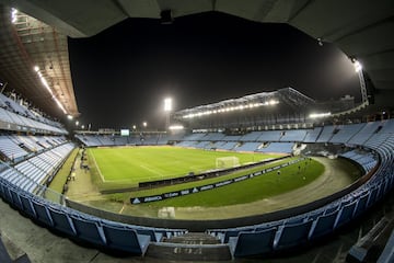 Es de titularidad municipal y est situado en la ciudad de Vigo, Espa?a. Alberga los partidos como local del primer equipo del Real Club Celta de Vigo. Tiene una capacidad de 29.000 espectadores. 