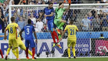 Giroud hizo falta al portero rumano en el 1-0 de Francia