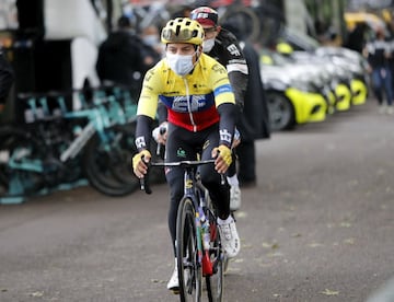 Caicedo antes de comenzar la cuarta etapa 