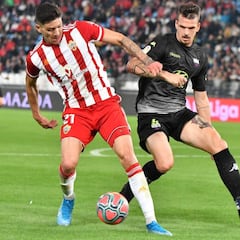 Pedro Emanuel va formando su once tipo